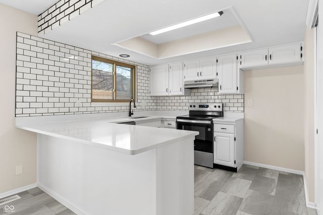 8104 Bromley Place, Indianapolis, IN 46219