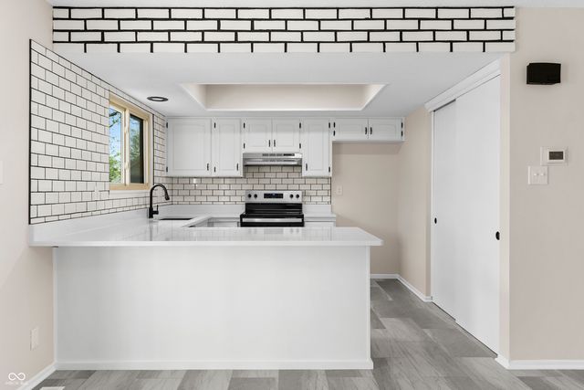 8104 Bromley Place, Indianapolis, IN 46219