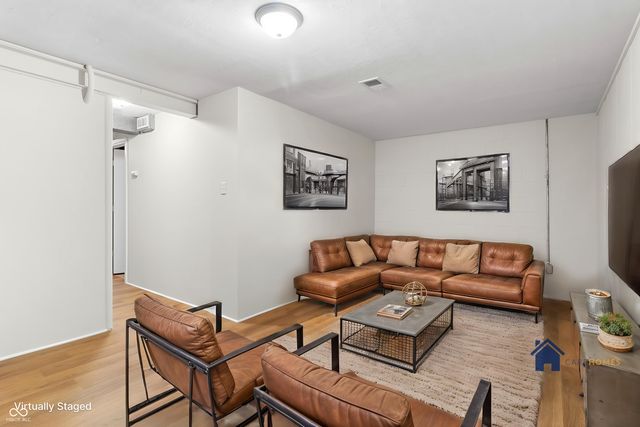 8104 Bromley Place, Indianapolis, IN 46219