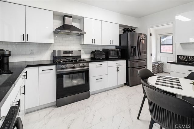 7839 Sausalito, West Hills, CA 91304