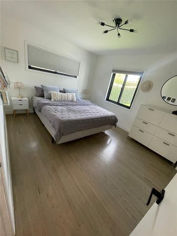 7839 Sausalito, West Hills, CA 91304