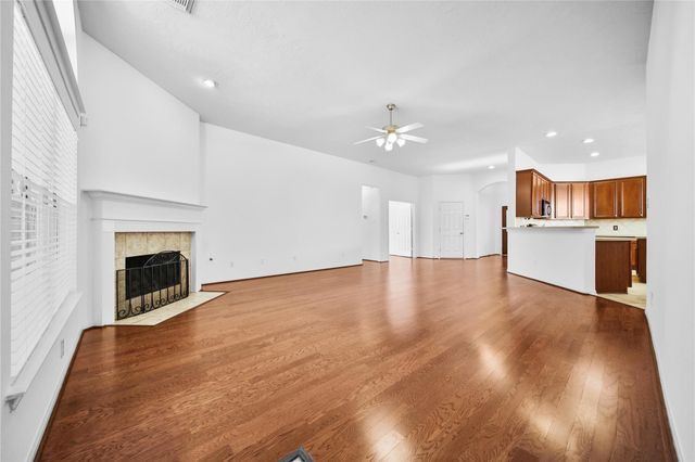 11 Griffin Hill Court, Spring, TX 77382