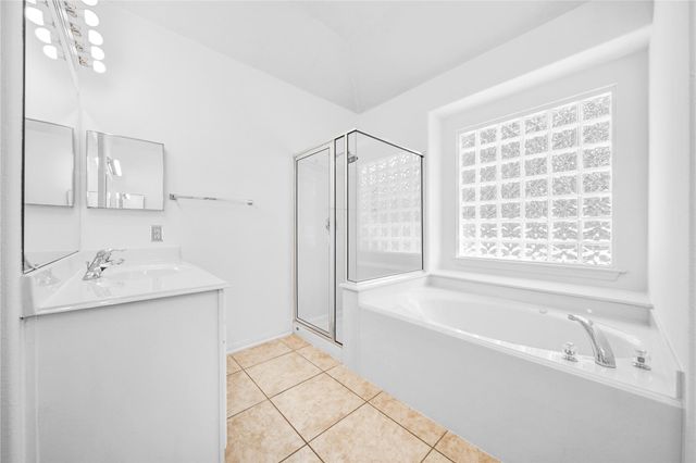 11 Griffin Hill Court, Spring, TX 77382