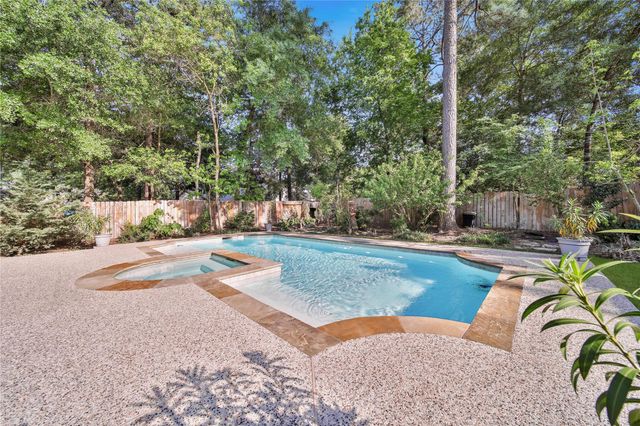 11 Griffin Hill Court, Spring, TX 77382