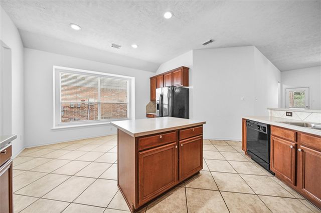 11 Griffin Hill Court, Spring, TX 77382