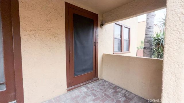 5023 Bakman Avenue 2, North Hollywood, CA 91601