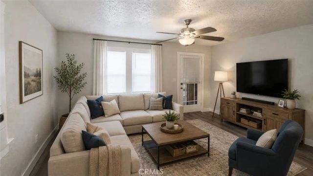 5023 Bakman Avenue 2, North Hollywood, CA 91601
