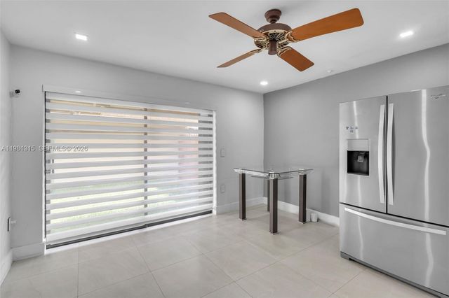 19951 NE 10th Place Way, Miami, FL 33179