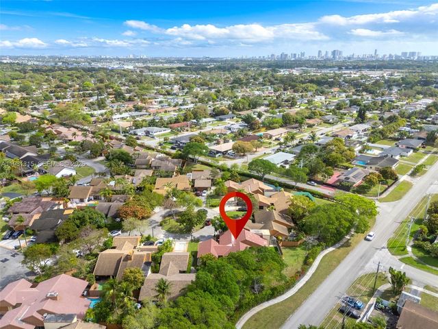 19951 NE 10th Place Way, Miami, FL 33179