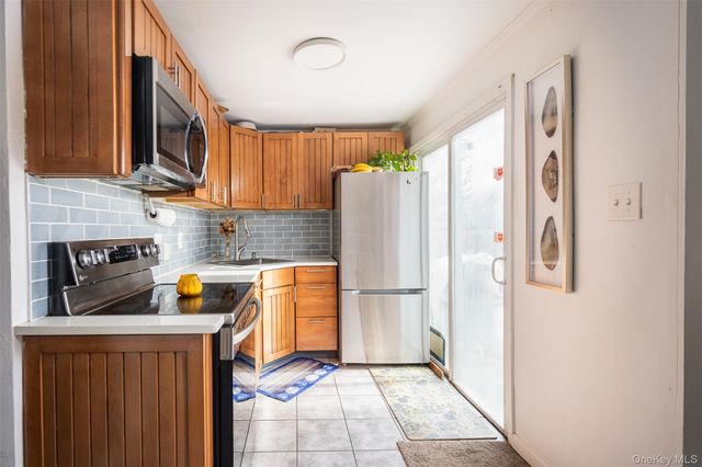 278 W Elm Road, Mastic Beach, NY 11951