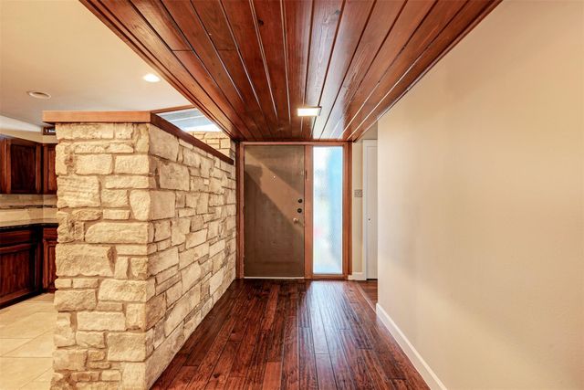 1615 Elmhurst DR, Austin, TX 78741