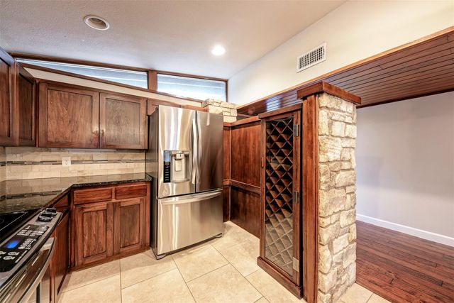 1615 Elmhurst DR, Austin, TX 78741