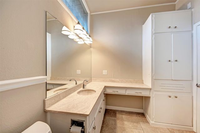 1615 Elmhurst DR, Austin, TX 78741