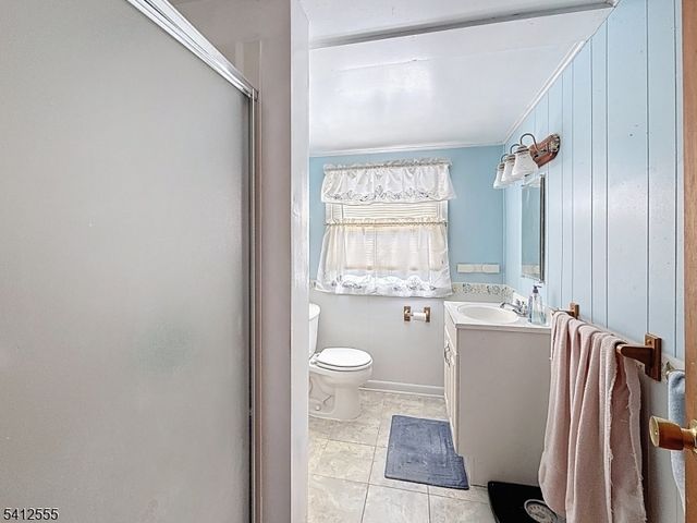 14 Ridge View Rd, Newton Town, NJ 07860