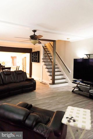 511 W BROADWAY, Red Lion, PA 17356