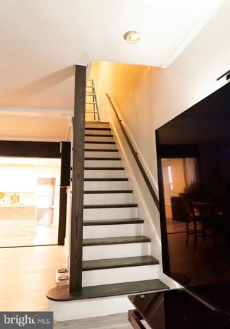 511 W BROADWAY, Red Lion, PA 17356