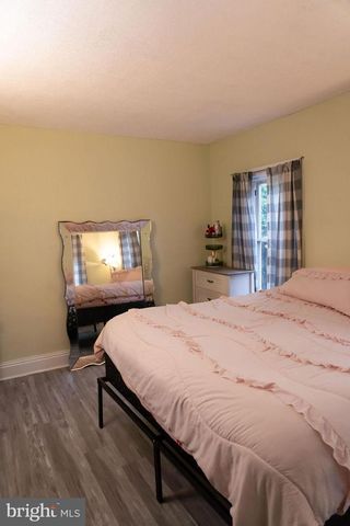 511 W BROADWAY, Red Lion, PA 17356