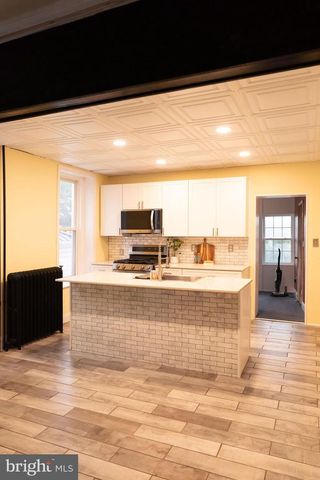 511 W BROADWAY, Red Lion, PA 17356
