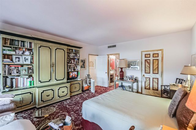 14 Greenway Plaza 21P, Houston, TX 77046