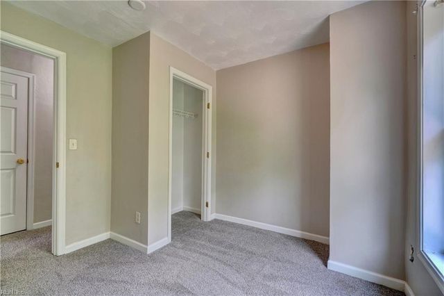 2017 Wilroy RD, Suffolk, VA 23434