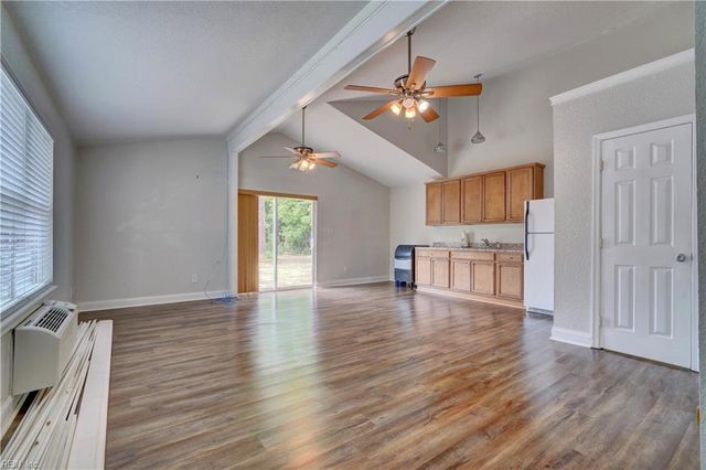 2017 Wilroy RD, Suffolk, VA 23434