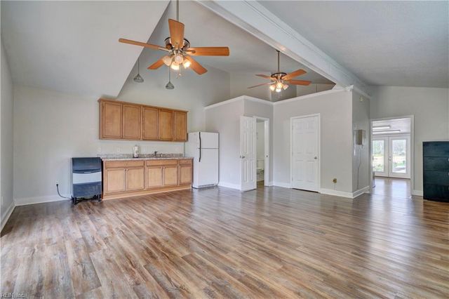 2017 Wilroy RD, Suffolk, VA 23434