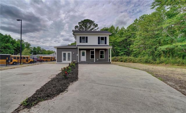 2017 Wilroy RD, Suffolk, VA 23434