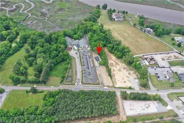 2017 Wilroy RD, Suffolk, VA 23434