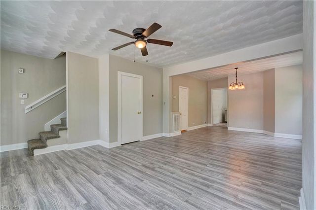 2017 Wilroy RD, Suffolk, VA 23434