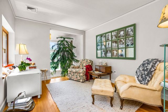 34 Lagrange St, Brookline, MA 02467