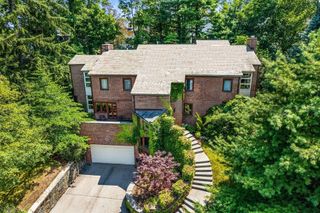 34 Lagrange St, Brookline, MA 02467