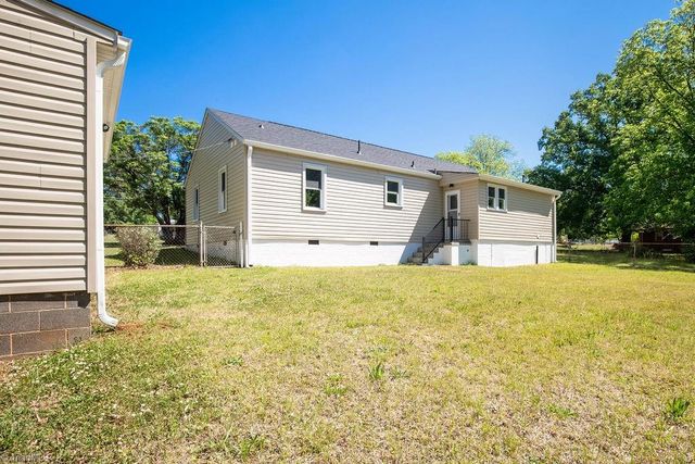 348 Albany Street, Burlington, NC 27215