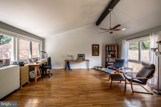 11480 LINKS DR, Reston, VA 20190