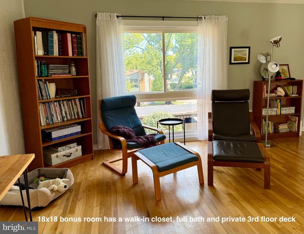 11480 LINKS DR, Reston, VA 20190