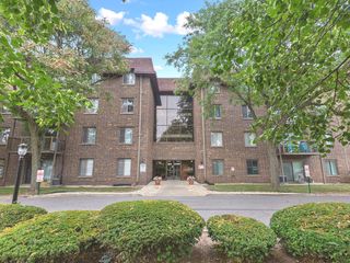 830 Elder Road 406, Homewood, IL 60430