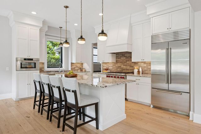 6808 Limerick Lane, Edina, MN 55439
