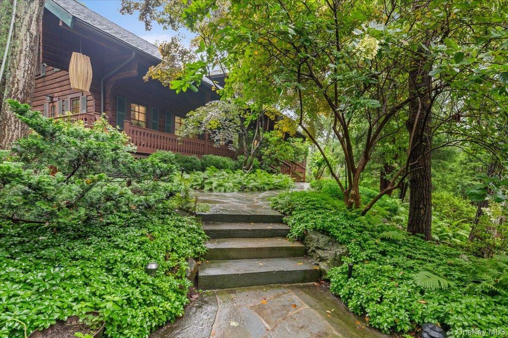 2 British Colony Road, Northport, NY 11768 — photo 5
