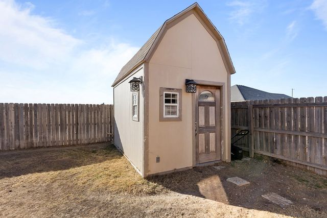 9915 McCraw Drive, Odessa, TX 79765