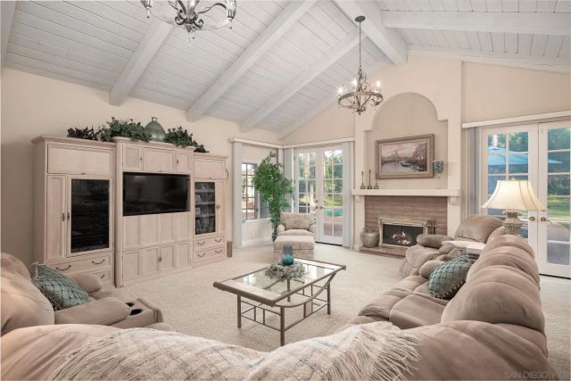 18221 Via Ascenso, Rancho Santa Fe, CA 92067