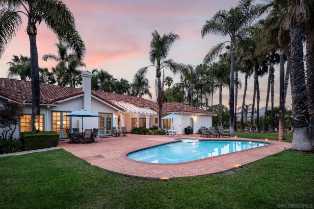 18221 Via Ascenso, Rancho Santa Fe, CA 92067