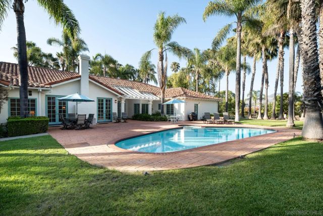 18221 Via Ascenso, Rancho Santa Fe, CA 92067