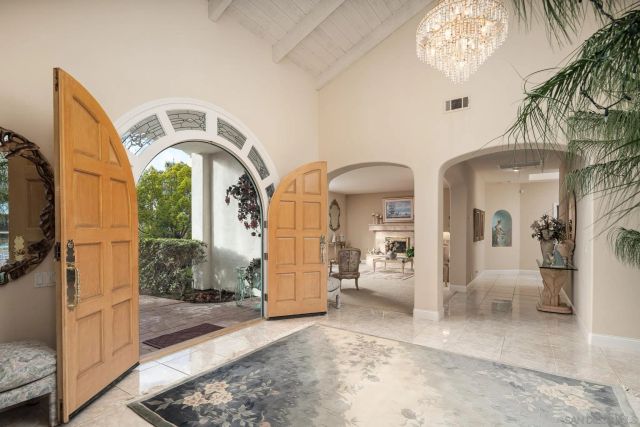 18221 Via Ascenso, Rancho Santa Fe, CA 92067