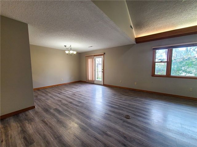 1020 W Cypress Street 2, Rogers, AR 72756