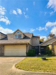 1020 W Cypress Street 2, Rogers, AR 72756