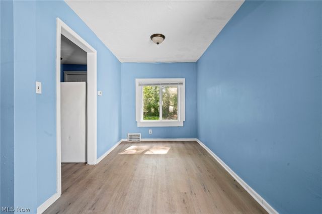 1469 E 250th Street, Euclid, OH 44117