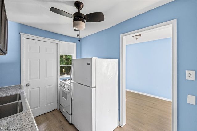 1469 E 250th Street, Euclid, OH 44117
