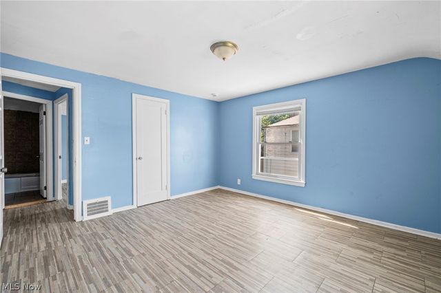 1469 E 250th Street, Euclid, OH 44117
