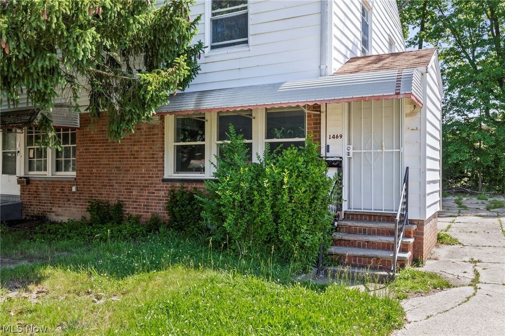1469 E 250th Street, Euclid, OH 44117