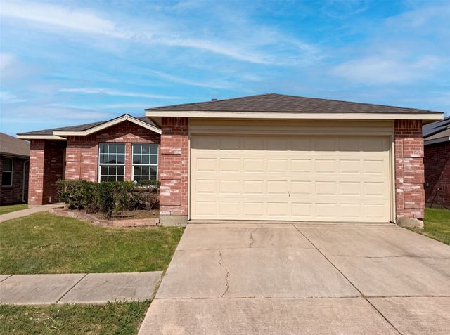 6200 St James Place, Denton, TX 76210