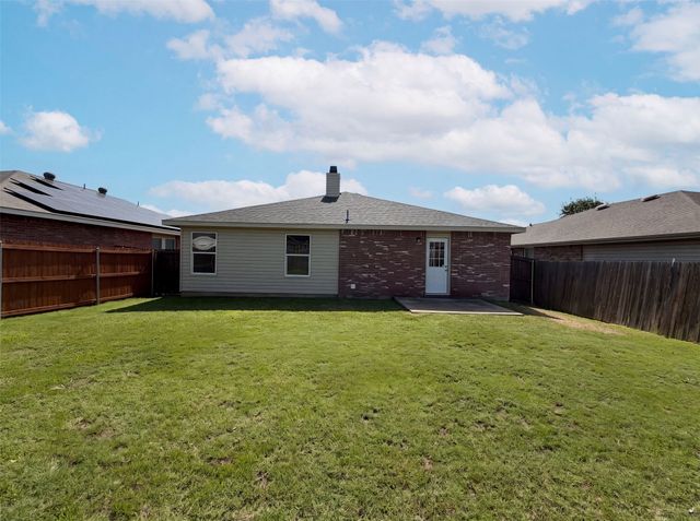 6200 St James Place, Denton, TX 76210